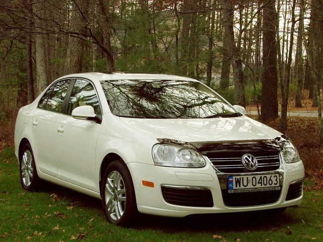 Jetta Hood Guard (A5)(2009 Sportwagen)